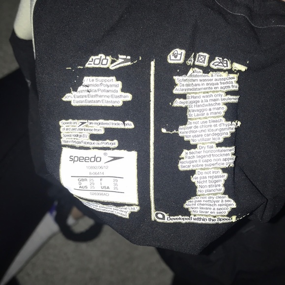 Speedo LZR size 25 all black - Picture 3 of 3